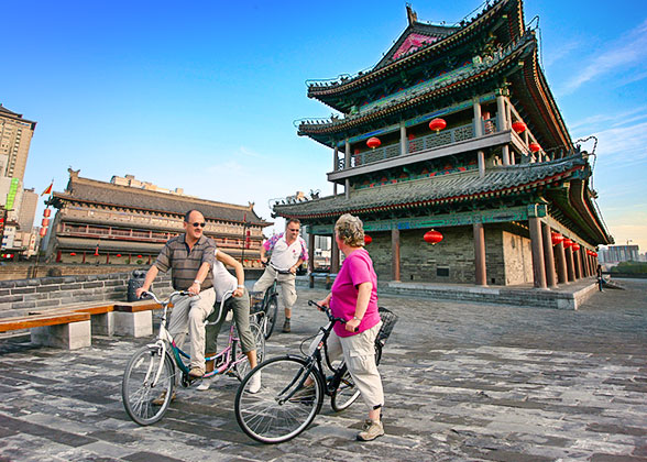 Cycling on Xi'an City Wall 