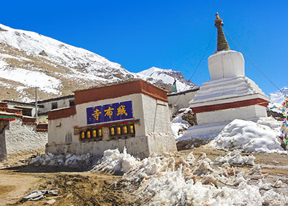 Rongbuk Monastery, Shigatse